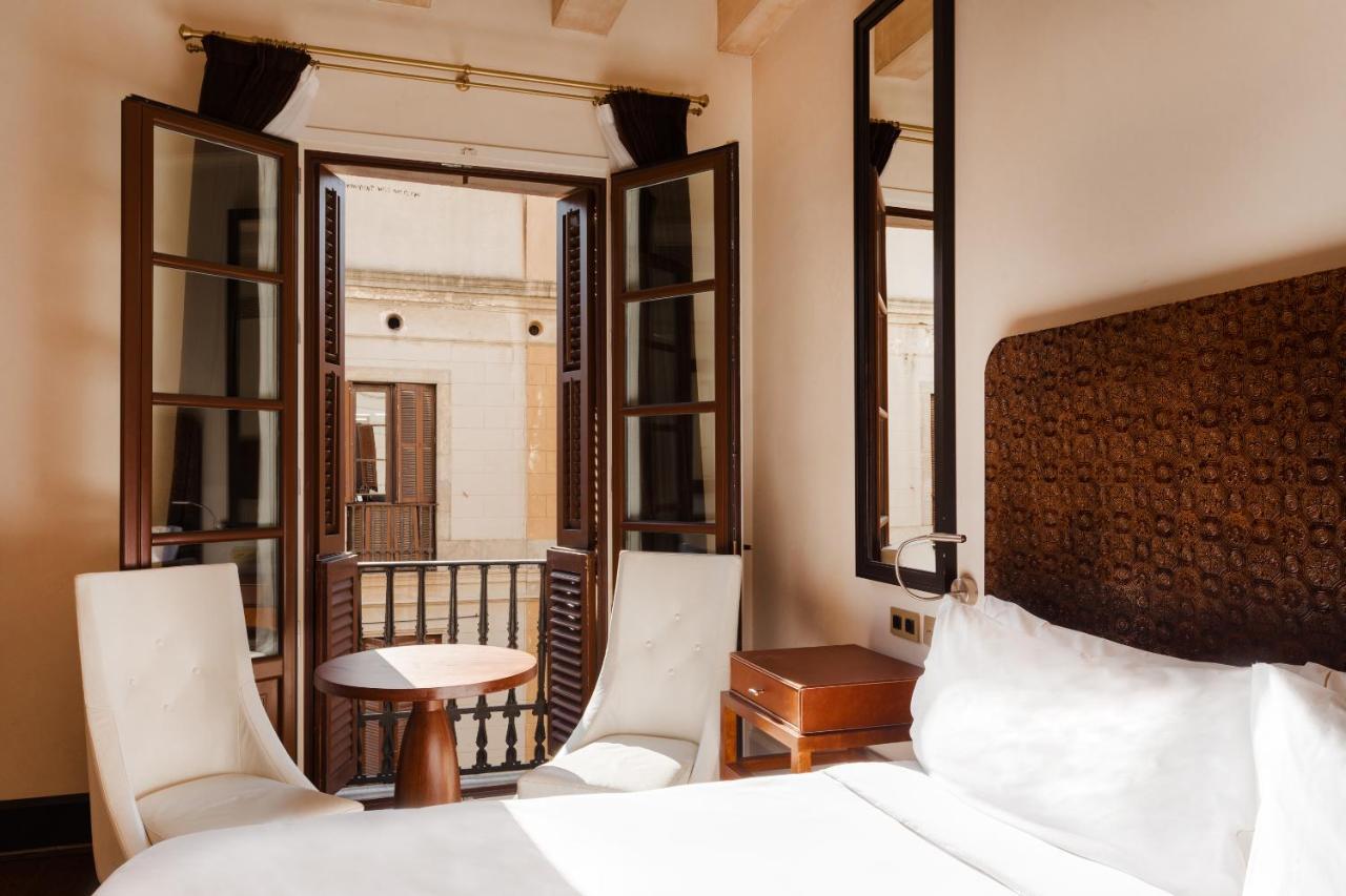 Do Placa Reial Powered By Sonder Barcelona Ngoại thất bức ảnh A room at Hotel Casa 1800