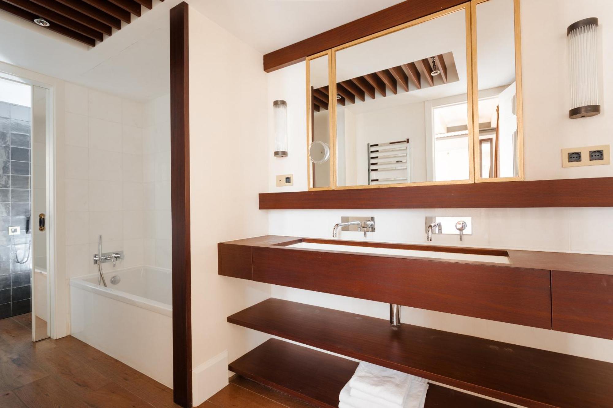 Do Placa Reial Powered By Sonder Barcelona Phòng bức ảnh Bathroom