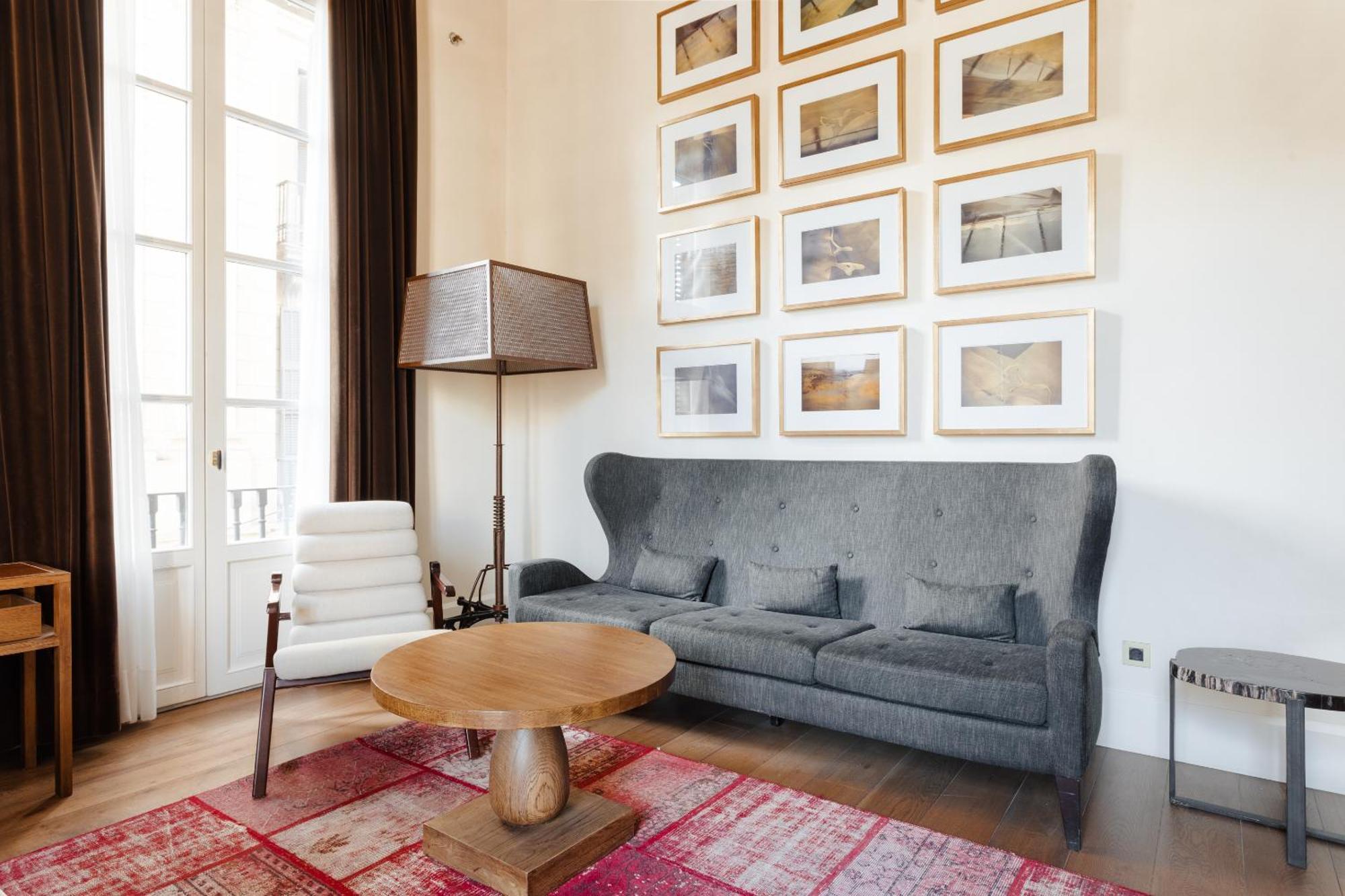 Do Placa Reial Powered By Sonder Barcelona Phòng bức ảnh A sofa
