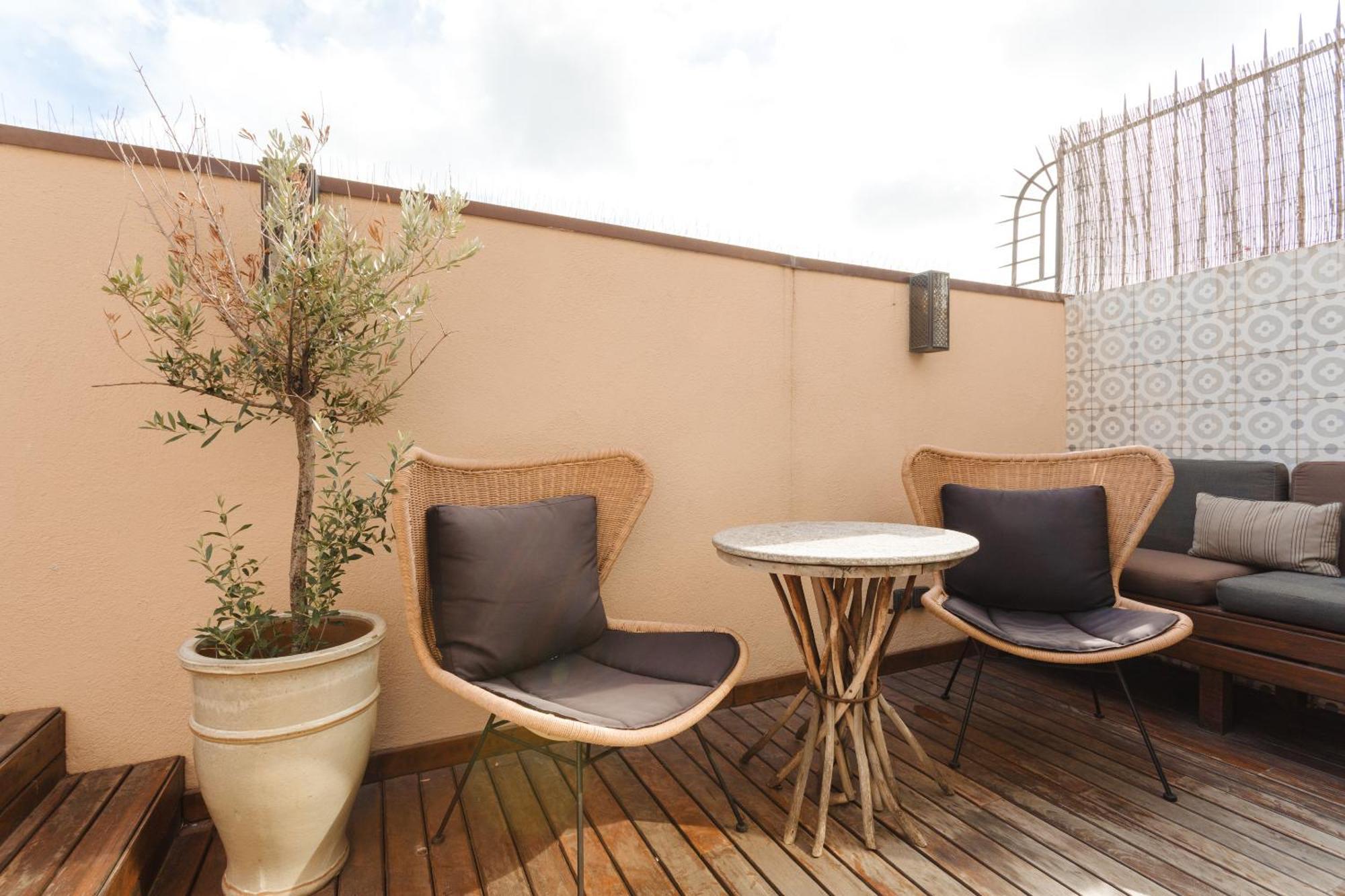 Do Placa Reial Powered By Sonder Barcelona Phòng bức ảnh A balcony