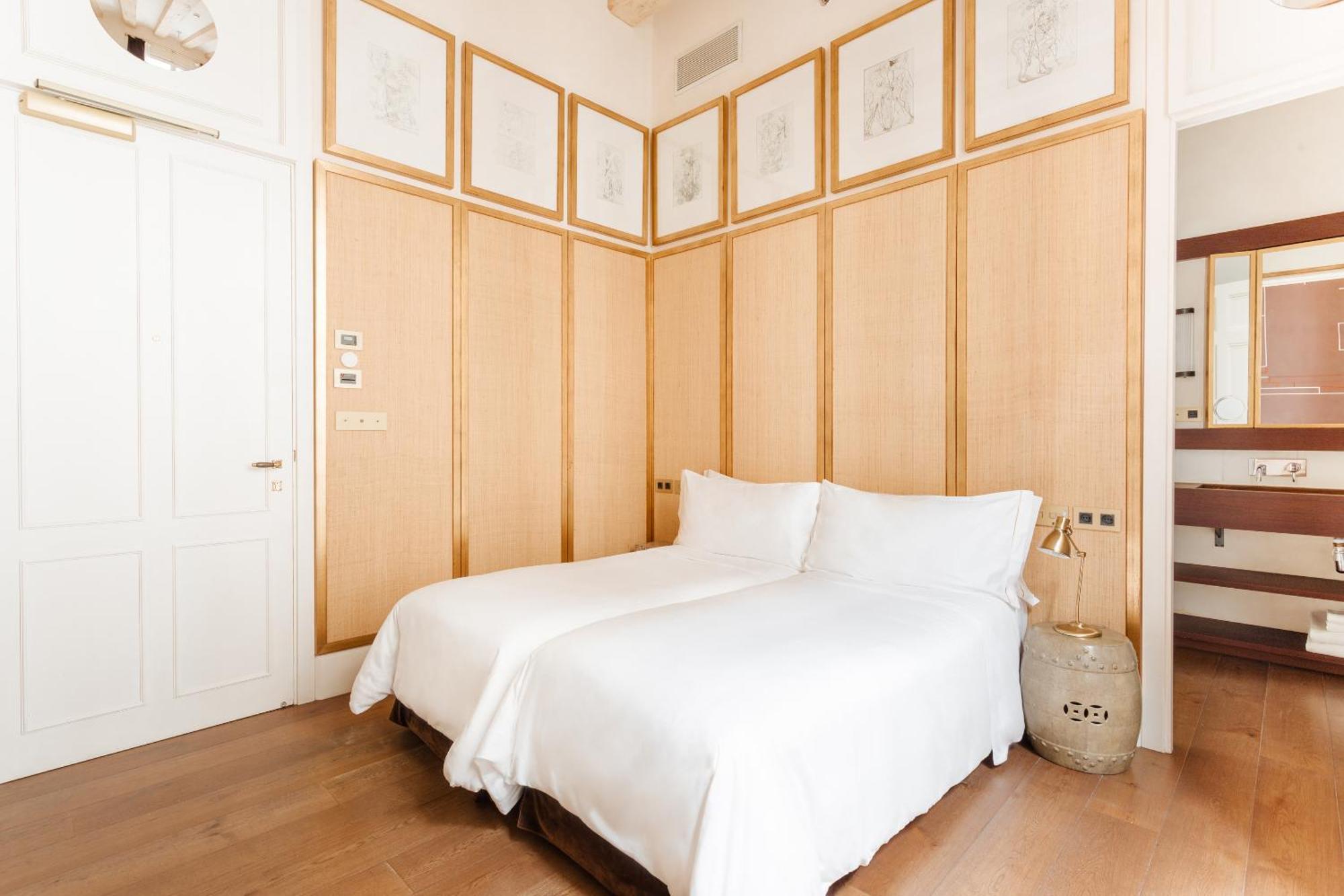 Do Placa Reial Powered By Sonder Barcelona Phòng bức ảnh A bedroom at the hotel